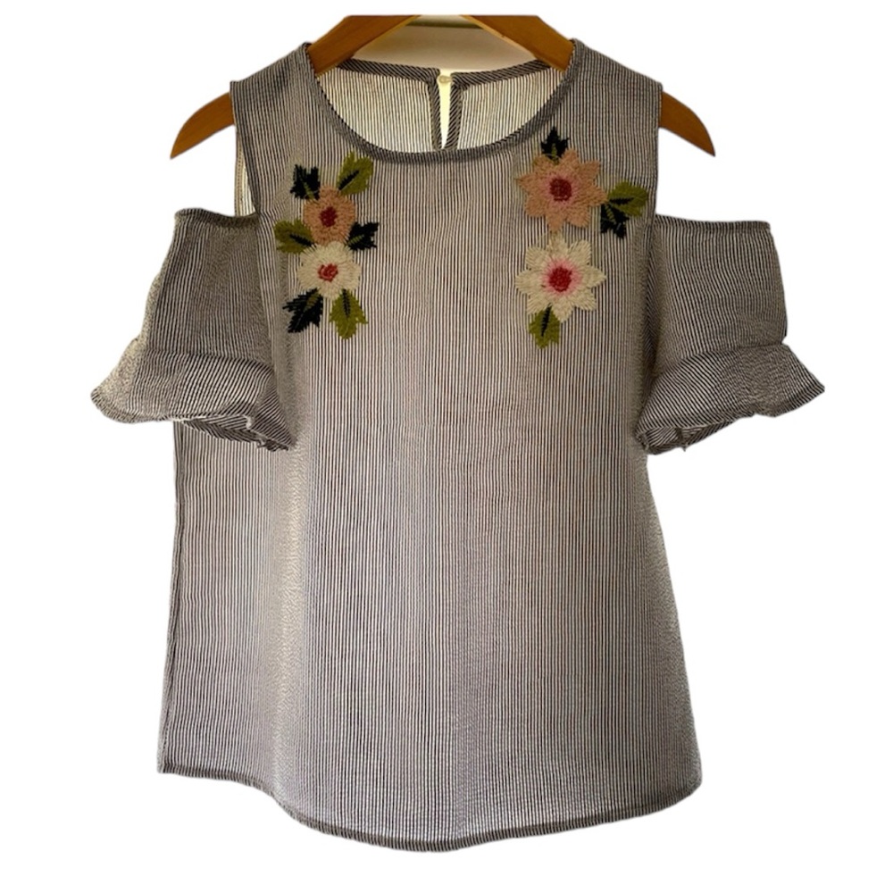 Women’s Spring off shoulder top